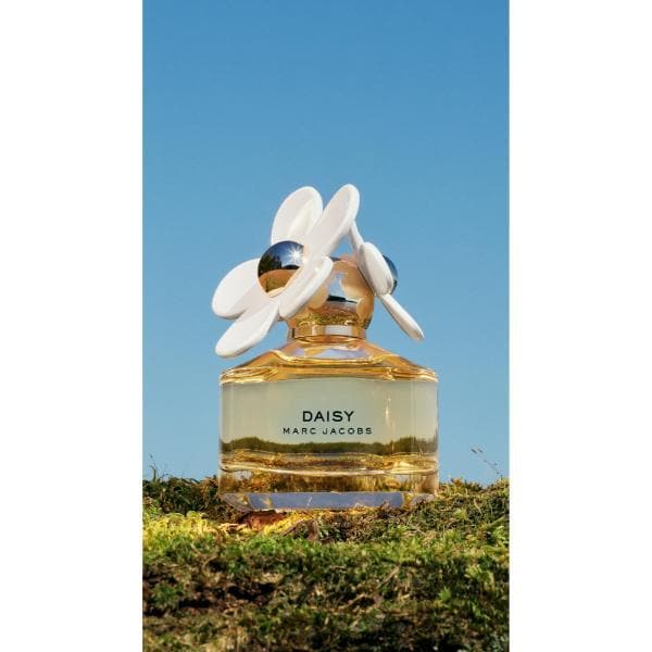 Marc Jacobs Daisy Lemon Spritz Hair & Body Mist & Daisy Eau de Toilette 50ml Bundle