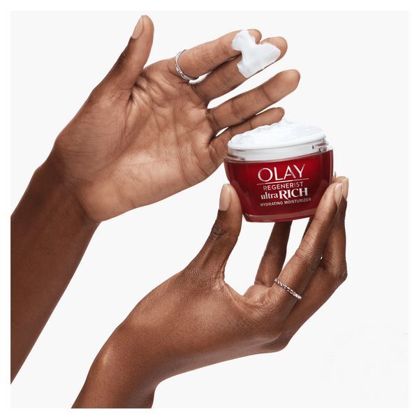 Olay Regenerist Ultra Rich Day Face Cream Rich Feel, 50ml