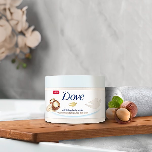 Dove Body Scrub Crushed Macadamia & Rice Milk 225ml