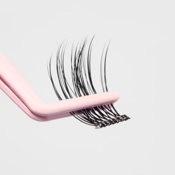 Tatti Lashes Wispy Volume Pre-Glued Individuals