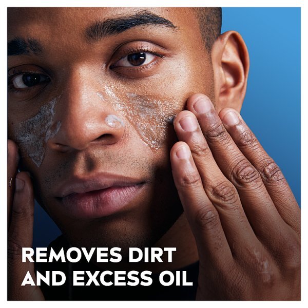 NIVEA MEN Deep Anti-Blackhead Face Scrub With Black Carbon 75ml