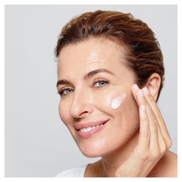 L’Oréal Paris Revitalift Hydrating Eye Cream Enriched with Pro-Retinol & Fibrelastyl 15ml