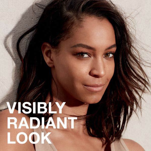 Maybelline Dream Radiant Liquid Foundation 02 Fair Beige