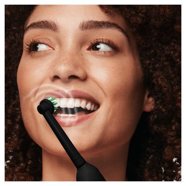 DNR Oral-B Pro 1 Cross Action Black Electric Toothbrush & Paste