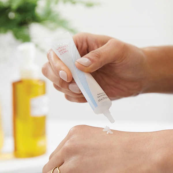 DHC Velvet Skin Coat 15g