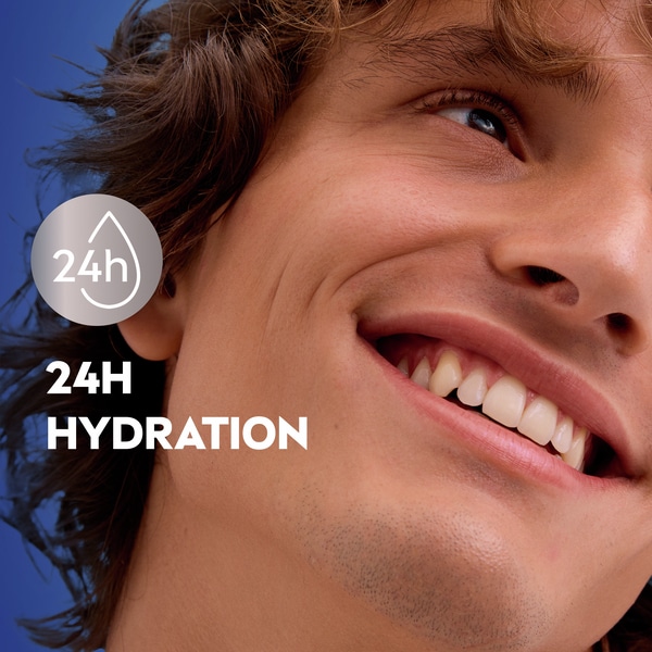 NIVEA MEN Sensitive Face Moisturiser with 0% Alcohol, 75ml