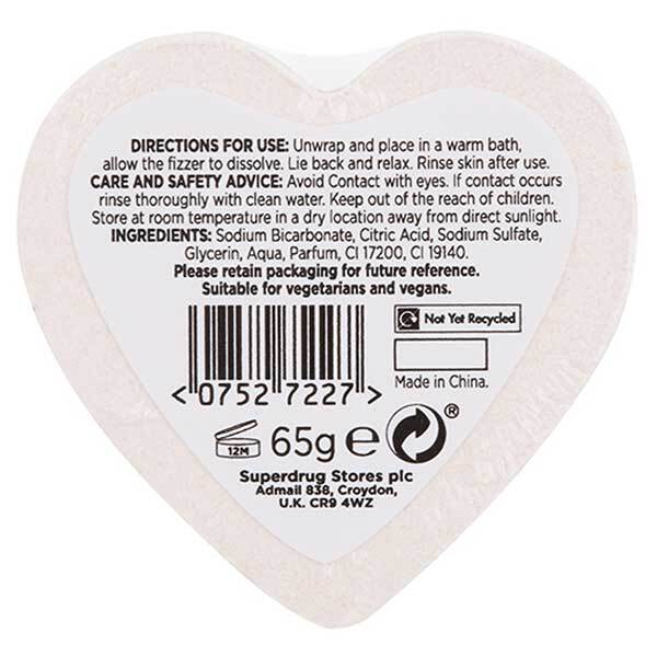 DNR Superdrug Flutter Heart Shaped Bath Fizzer 65G