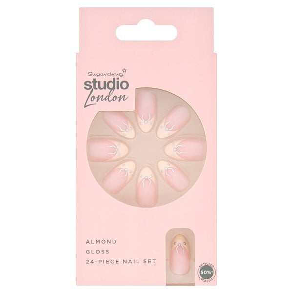 Studio London Bridal Bow Nails