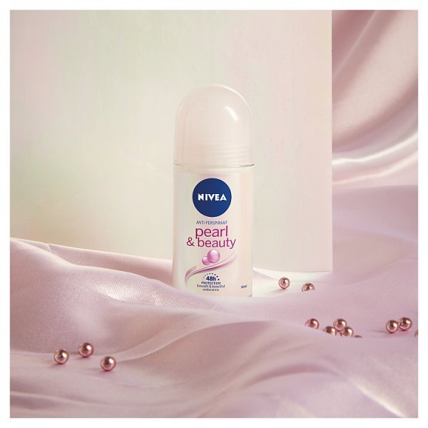 NIVEA Anti-Perspirant Deodorant Roll-On Pearl & Beauty 50ml