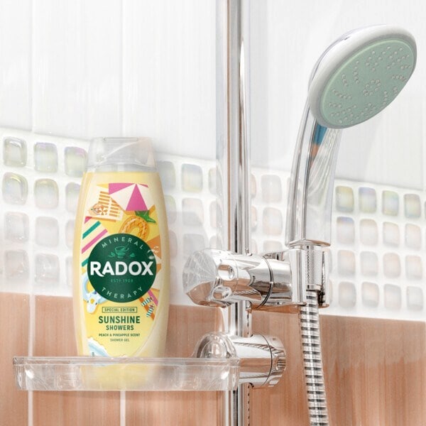 Radox Special Edition Sunshine Showers Shower Gel 450 ml