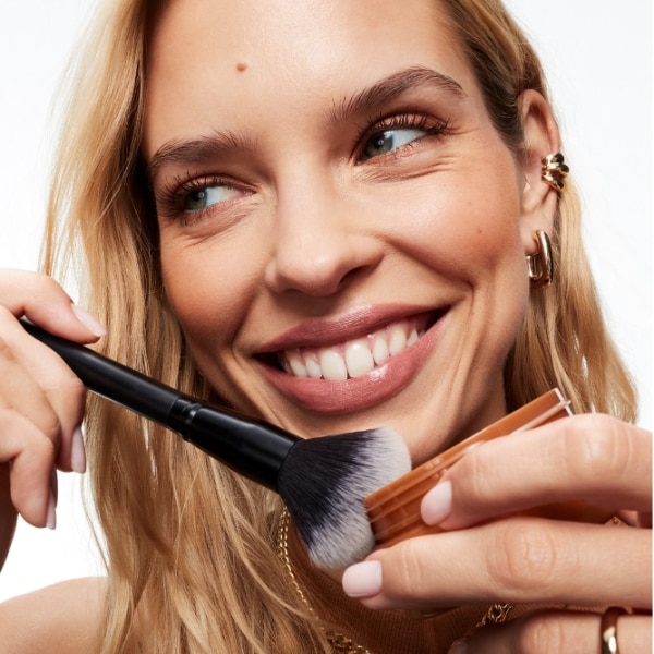 Avon Ultra Colour Bronzing Pearls - Light Bronze