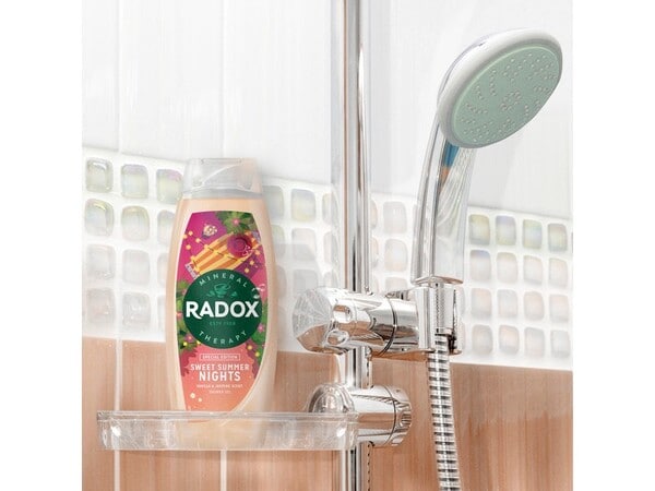 Radox Special Edition Sweet Summer Nights Shower Gel 450 ml