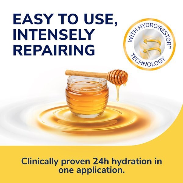 Scholl Foot Mask With Manuka Honey, Shea Butter & Urea