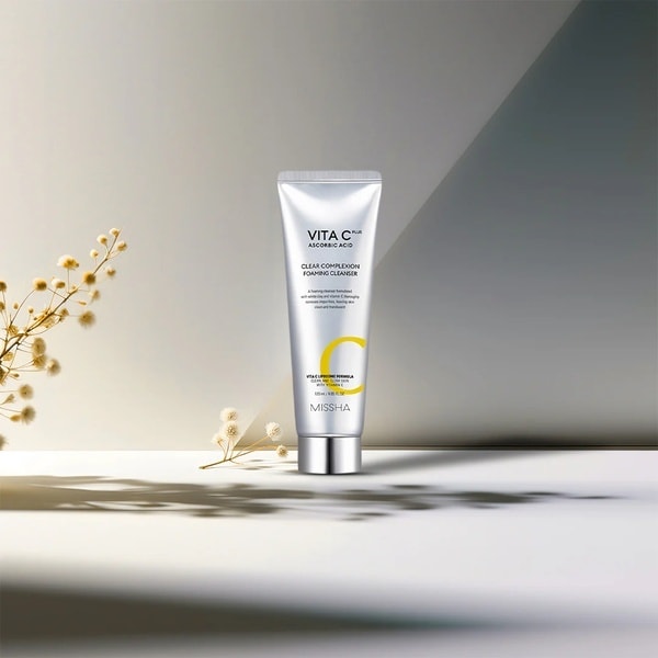 Missha Vita C Plus Clear Complexion Foaming Cleanser