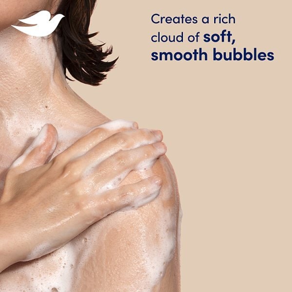 Dove Soothing Almond Cream And Hibiscus Bath Soak 450ml