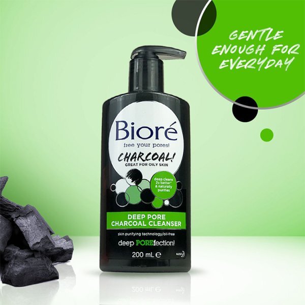 Biore Deep Pore Charcoal Cleanser 200ml