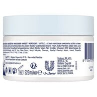 Dove Body Scrub Crushed Macadamia & Rice Milk 225ml