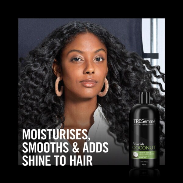 Tresemme Nourish Coconut Shampoo 900Ml