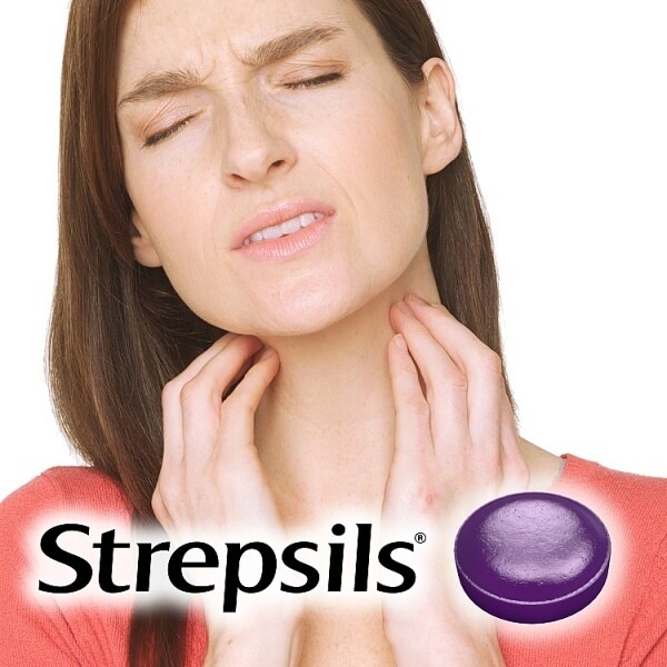 Strepsils Extra Blackcurrant Sore Throat Lozenges 24s