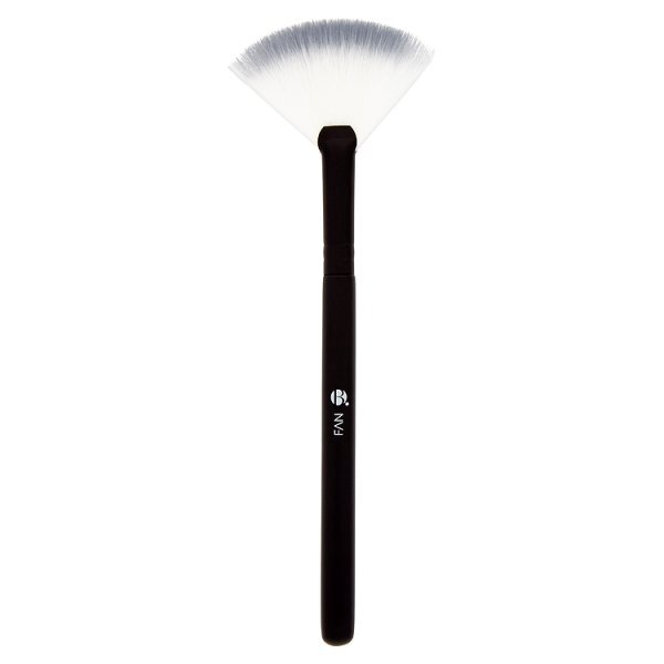 B. Fan Brush Soft Highlighter Makeup Brush