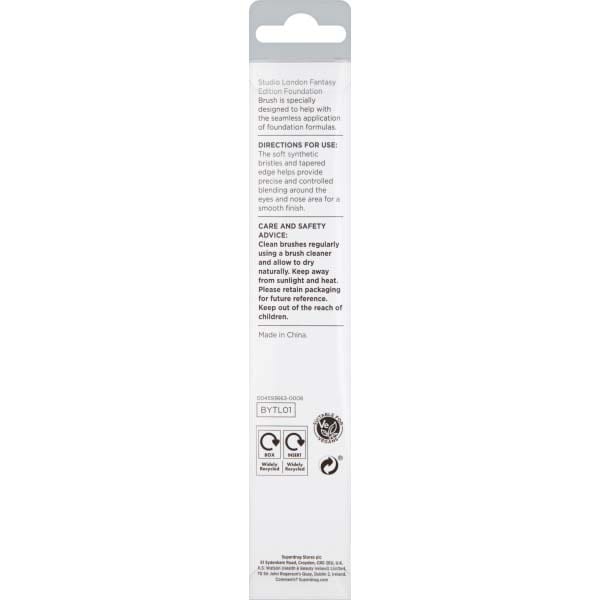 DNR S/D STUDIO FANTASY EDITION FOUNDATION BRUSH.