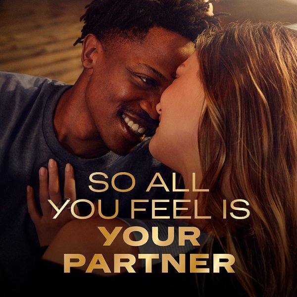 Durex Intensity Condom Wide Fit 10S