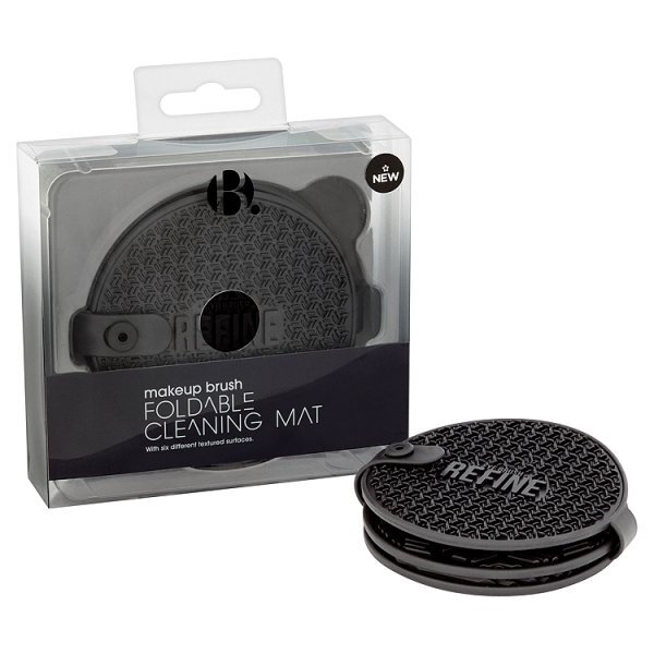 B. Foldable Makeup Brush Cleaner Matt