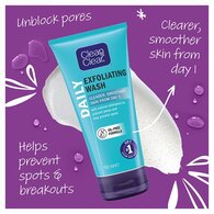 Clean & Clear Exfoliating Daily Wash 150ml