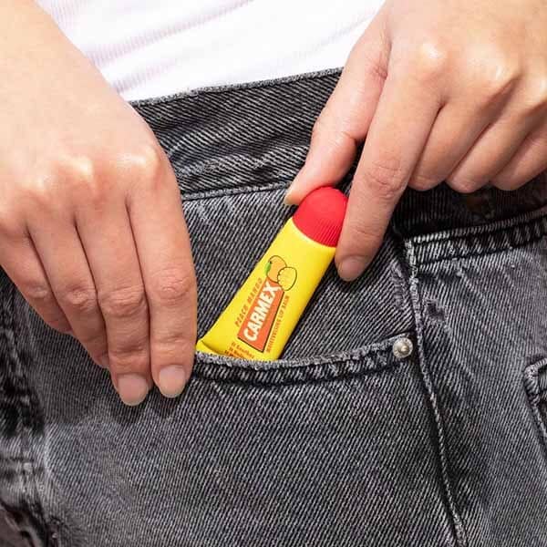 Carmex Peach And Mango Lip Balm 10g Tube