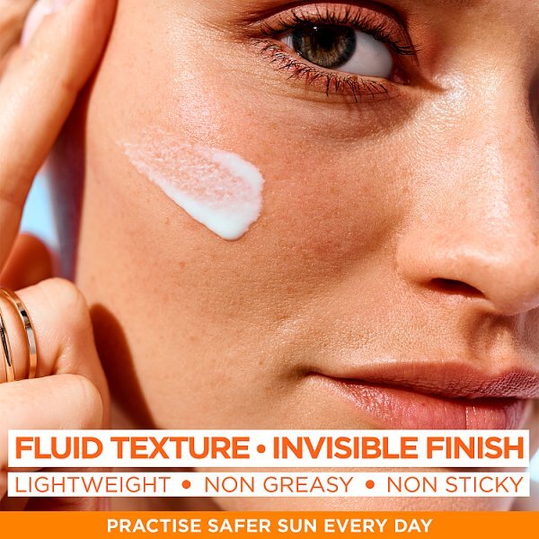 Ambre Solaire Super Uv Face Fluid Vitamic C