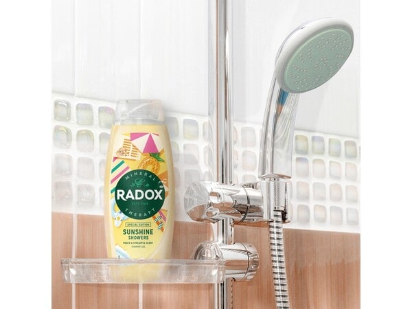 Radox Special Edition Sunshine Showers Shower Gel 450 ml