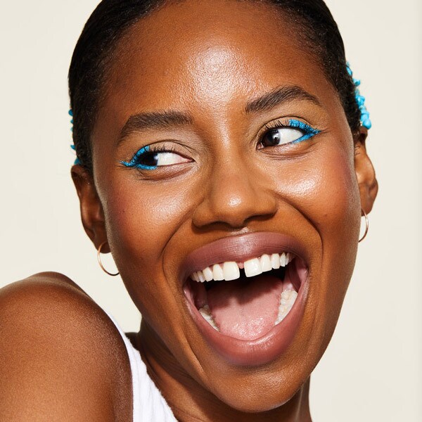 Urban Decay Stay Naked Hydromaniac Tinted Glow Hydrator 80