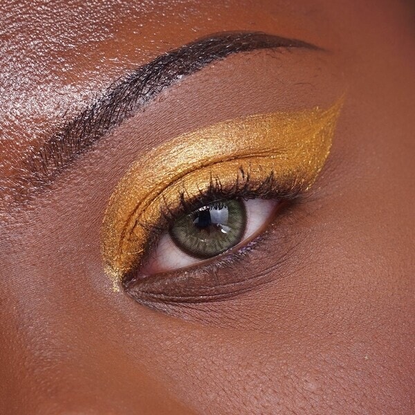 Revolution Mousse Shadow Gold