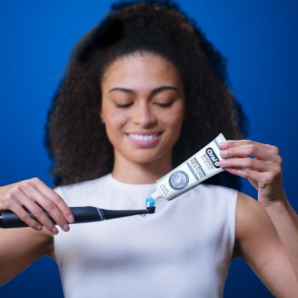 Oral-B 3Dw Clinical Whitening Power Fresh Toothpaste 75Ml