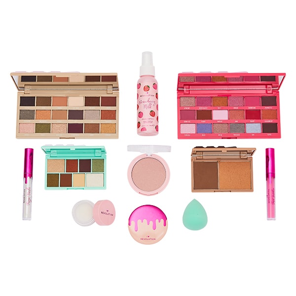 I Heart and Chill Revolution Makeup Set