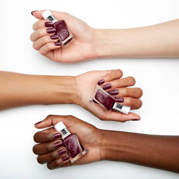 Essie Gel Couture Gel-Like Nail Polish Model Clicks