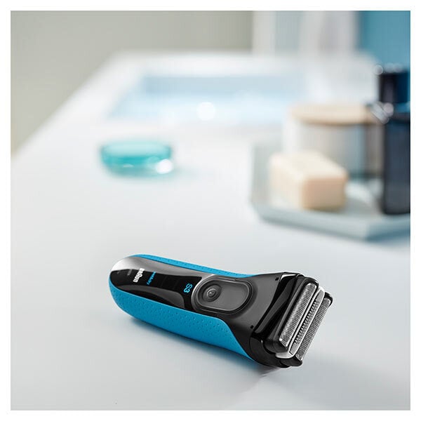 Braun Series 3 Proskin 3010s Wet & Dry Electric Shaver