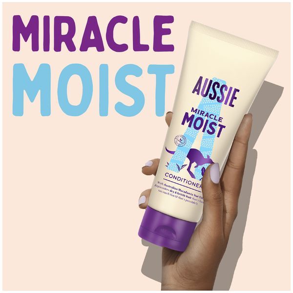 Aussie Miracle Moisture Bundle with Leave In Treatment