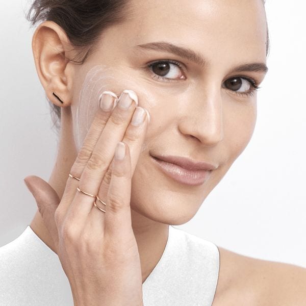 Olay Cleanser Detox & Glow Daily Polish 150ml