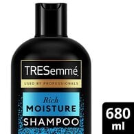 DNR Tresemme Rich Moisture Shampoo 680ml