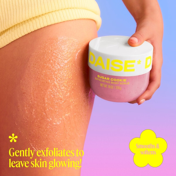 DAISE Exfoliating Body Scrub in Sugar Cookie, 510g