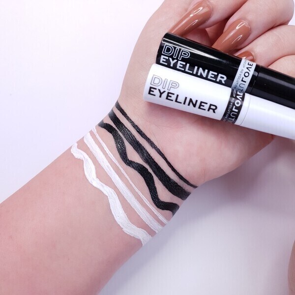 Revolution Relove Dip Eyeliner Black