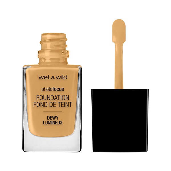 Wet N Wild Photo Focus Foundation Dewy Desert Beige