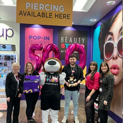 <p style="font-size: 1.6rem;font-weight: 600;padding: 0 1.5rem;text-transform: none;line-height: 1.4;min-height: 70px;margin: 0;">

Superdrug are the number one ear and nose-piercer on the high-street

</p>