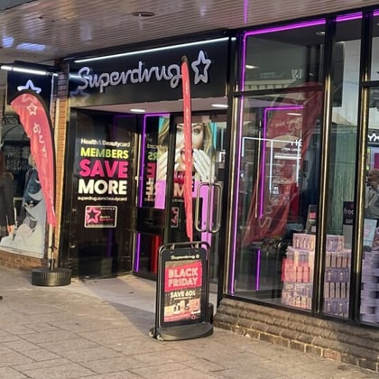 <p style="font-size: 1.6rem;font-weight: 600;padding: 0 1.5rem;text-transform: none;line-height: 1.4;min-height: 70px;margin: 0;">
New Superdrug store opens in Berkhamsted with ex-Wilko 
staff at the helm
</p>
