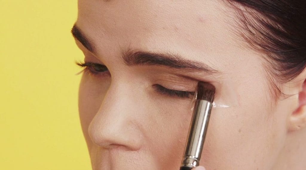 how to: cateye cut crease eyeshadow | superdrug Images... How to: Cateye Cut Crease Eyeshadow | Superdrug
