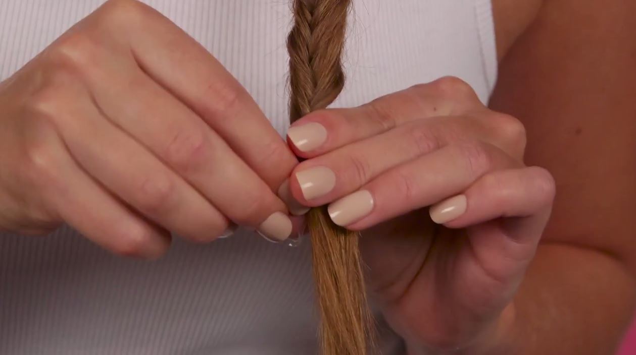 How to do a Fishtail Plait – Step 4