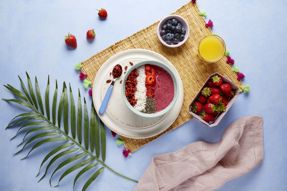 Berry smoothie bowl 2