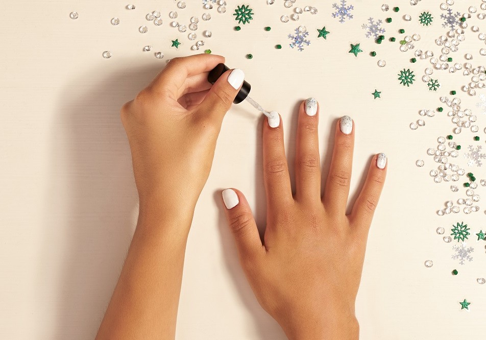 christmas-glitter-nails