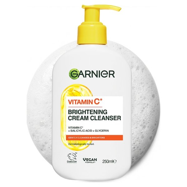 Garnier Vitamin C Brightening Cream Cleanser Hydrates Brightens Cleanses for Glowing Skin 250ml
